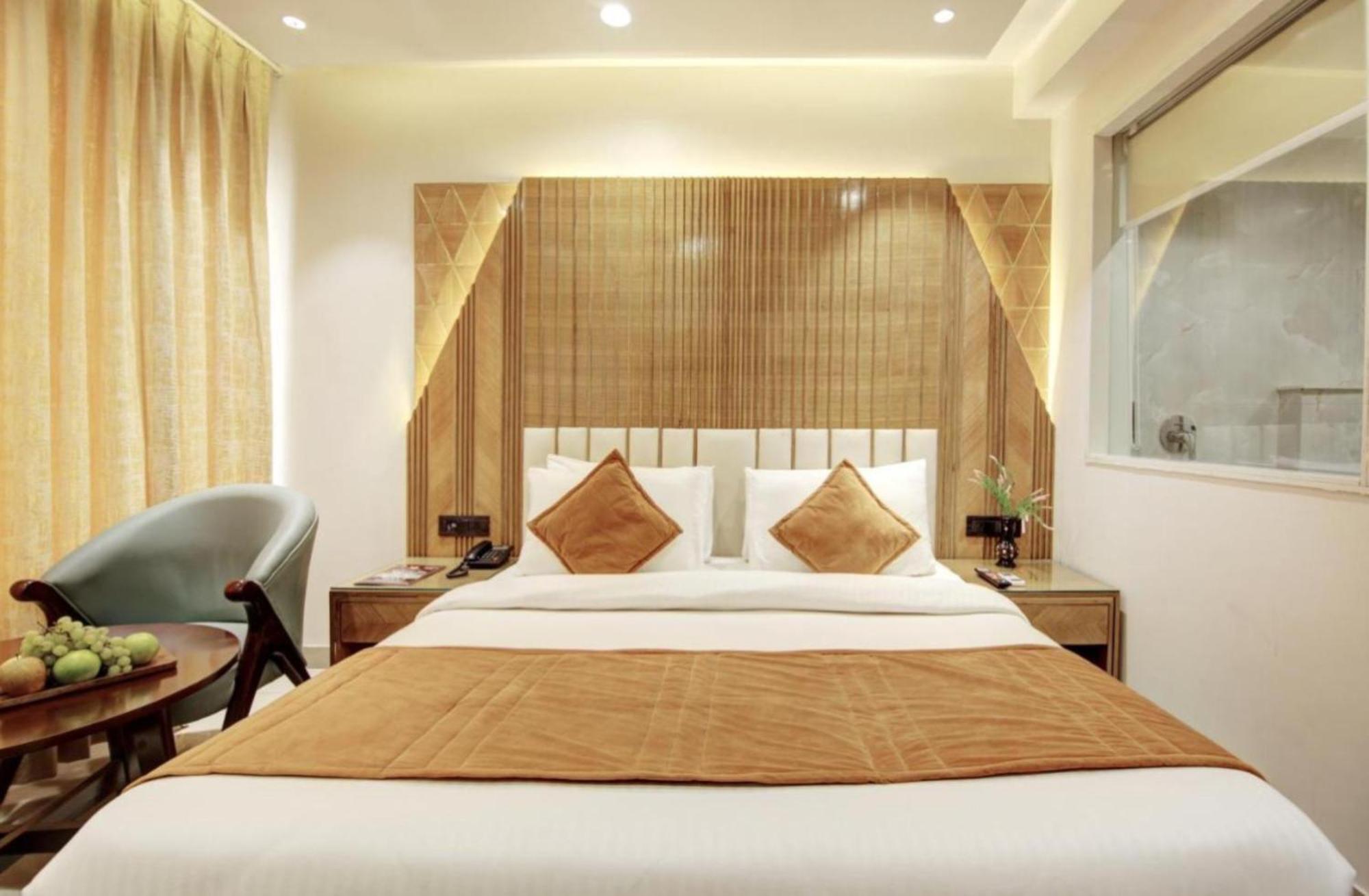 Hotel Platinum With Free Pickup-Delhi Airport New Delhi Bagian luar foto