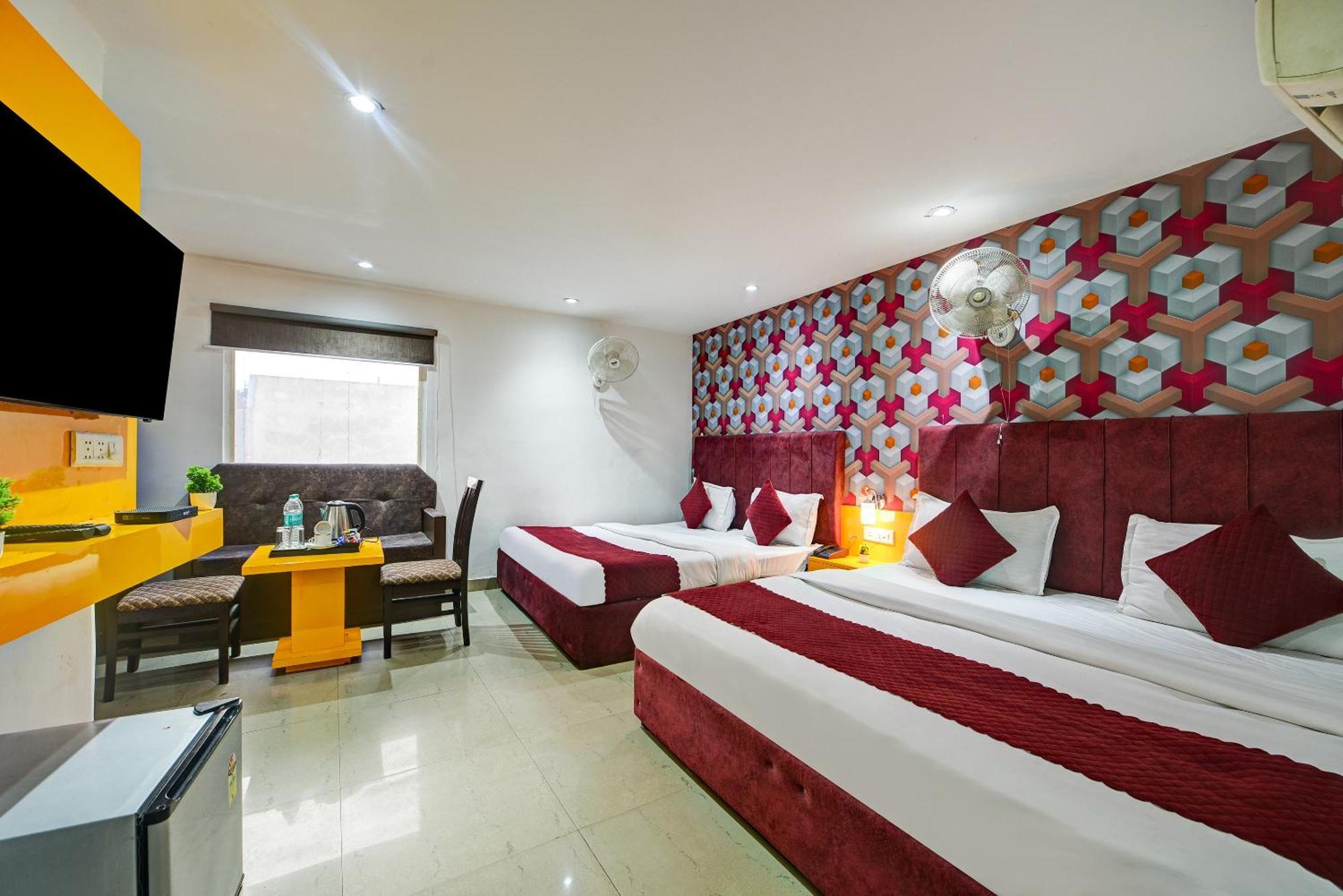 Hotel Platinum With Free Pickup-Delhi Airport New Delhi Bagian luar foto